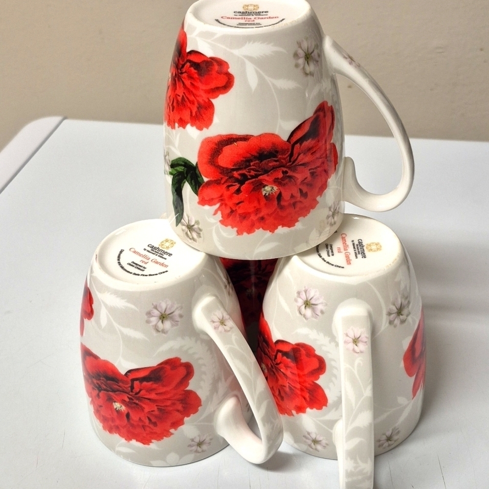 MAXWELL & WILLIAMS CASHMERE|  Fine Bone China Camellia Garden red